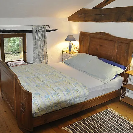 بيت للعطل Les Glycines Gites - Les Petites Pierres Gite - Shared Solar Heated Pool - Garden Spa - Small Dogs Welcome Vernoux-en-Gâtine