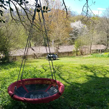 بيت للعطل Les Glycines Gites - Les Petites Pierres Gite - Shared Solar Heated Pool - Garden Spa - Small Dogs Welcome