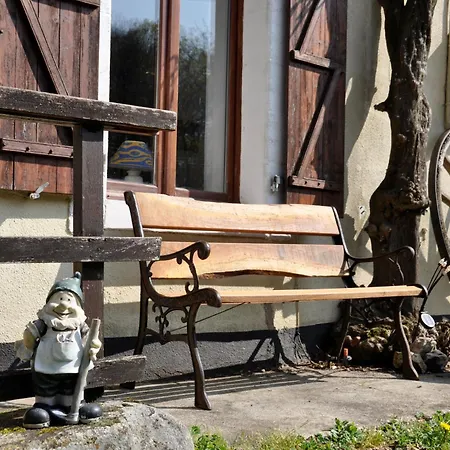 Les Glycines Gites - Les Petites Pierres Gite - Shared Solar Heated Pool - Garden Spa - Small Dogs Welcome * Vernoux-en-Gâtine